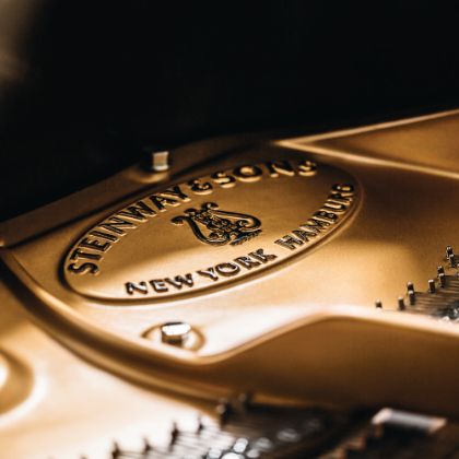 /magnoliaAuthor/steinway.com-americas/news/press-releases/steinway-announces-acquisition-of-the-louis-renner-company