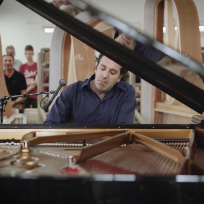 /magnoliaAuthor/steinway.com-americas/news/features/chilly-gonzales