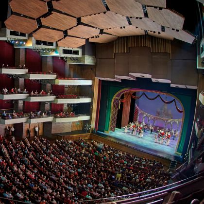 /magnoliaAuthor/steinway.com-americas/news/boston-chronicle/winter-2016/steinway-boston-performance-straz-center