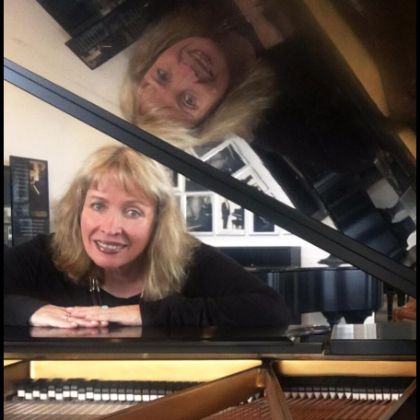 /magnoliaAuthor/steinwaydetroit.com/services/lessons/meet-the-teachers/dianne-cragg