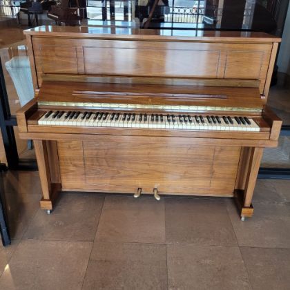 /magnoliaAuthor/steinwaydetroit.com/pianos/used-inventory/Pre-Owned-Upright-Pianos/steinway-studio-424159