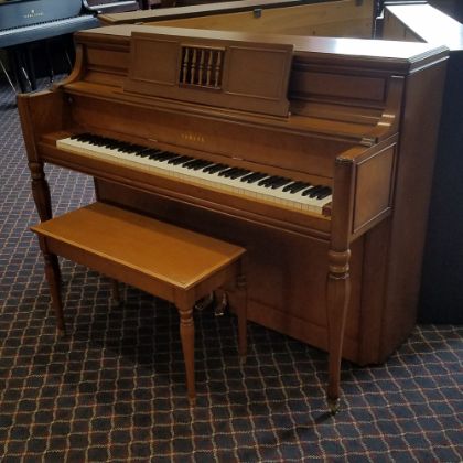 /magnoliaAuthor/steinwaydetroit.com/pianos/used-inventory/Pre-Owned-Upright-Pianos/yamaha-console-1031518