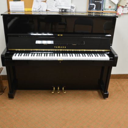 /magnoliaAuthor/steinwaydetroit.com/pianos/used-inventory/Pre-Owned-Upright-Pianos/yamaha-upright-1086697