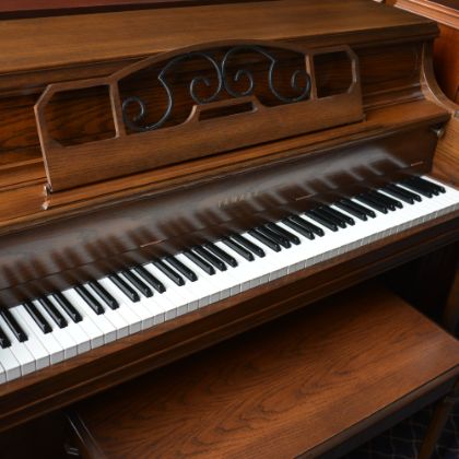 /magnoliaAuthor/steinwaydetroit.com/pianos/used-inventory/Pre-Owned-Upright-Pianos/yamaha-console-121501